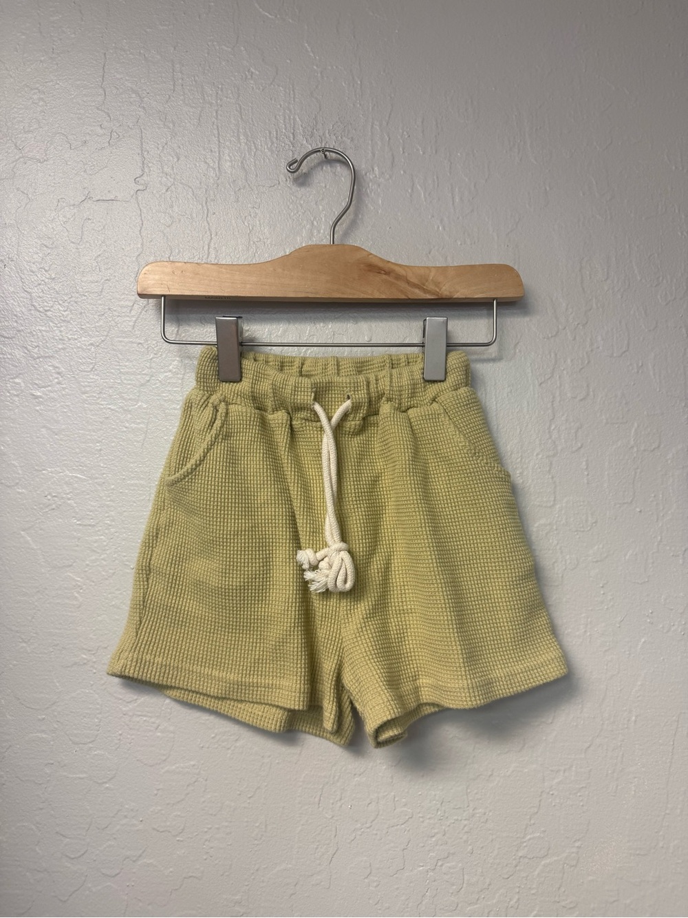 $18 ADD ON‎ junie grey green neutral waffle shorts 3-4Y zara h&m